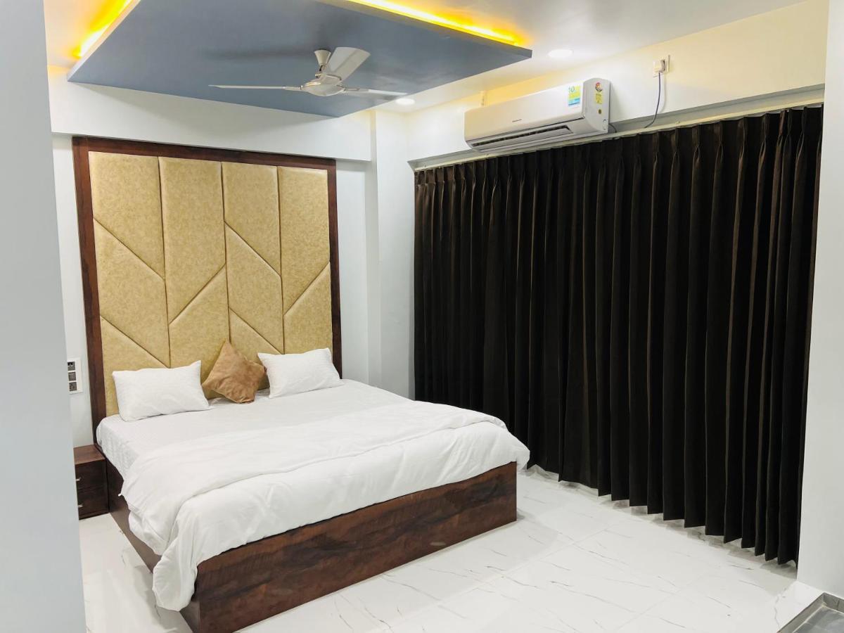 Hotel New City Light Surat Buitenkant foto