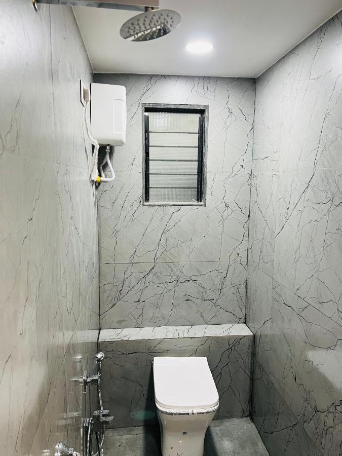 Hotel New City Light Surat Buitenkant foto